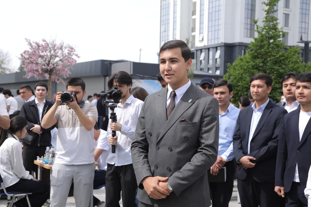 The Minister Met with Young People as Part of "Youth Day"