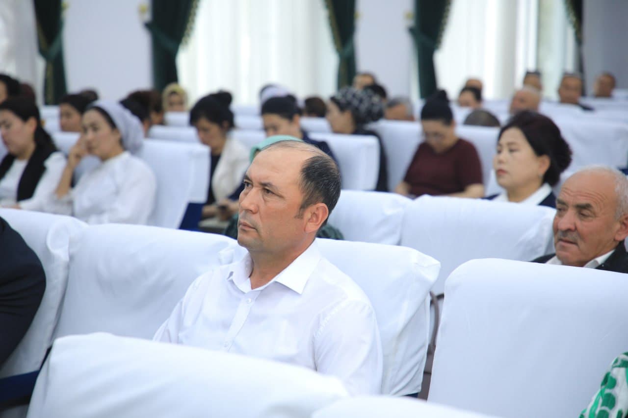 “Raqamli mahalla” sari muhim qadam: Quvasoyda o‘quv seminari tashkil etildi