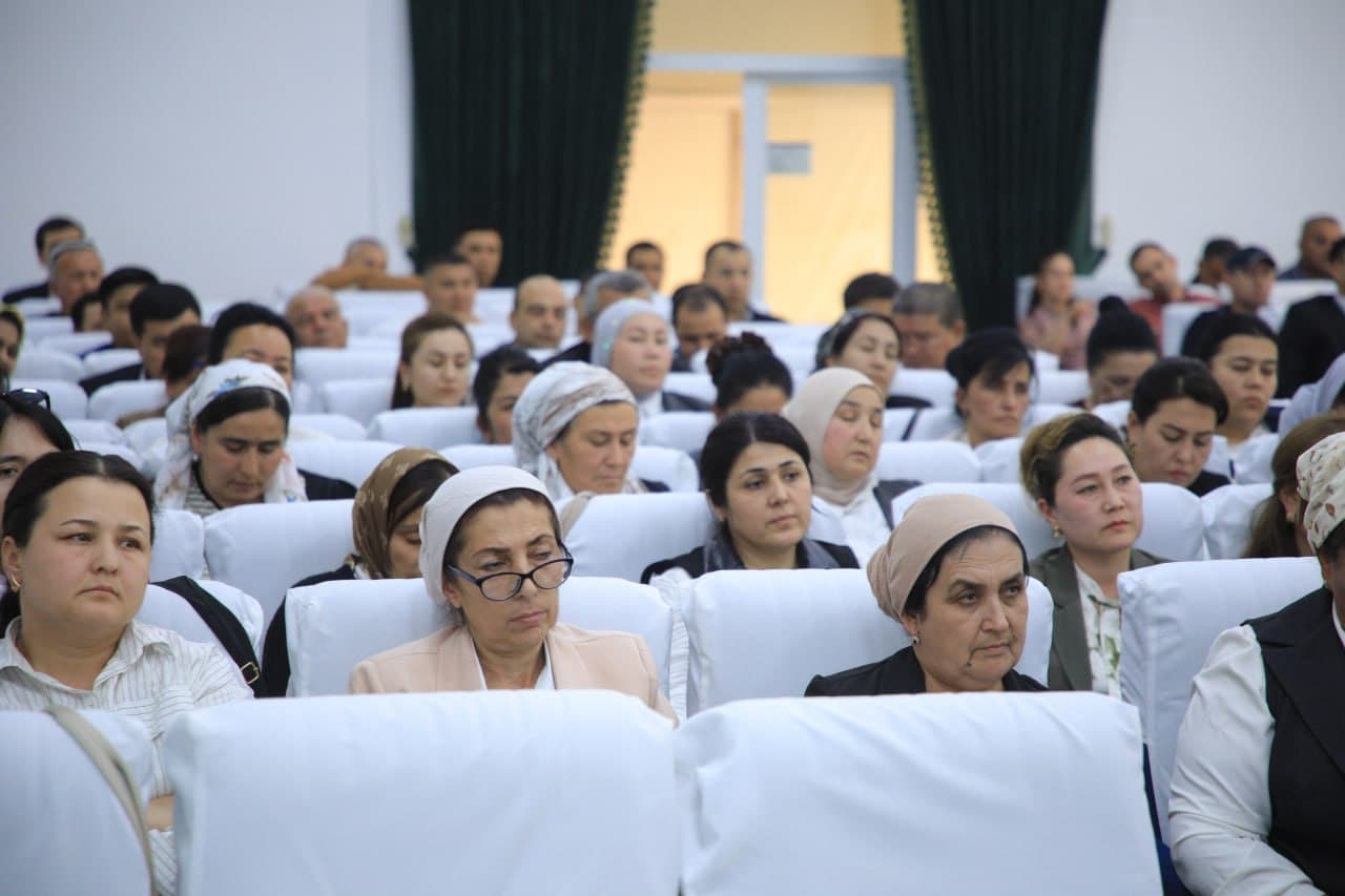 “Raqamli mahalla” sari muhim qadam: Quvasoyda o‘quv seminari tashkil etildi