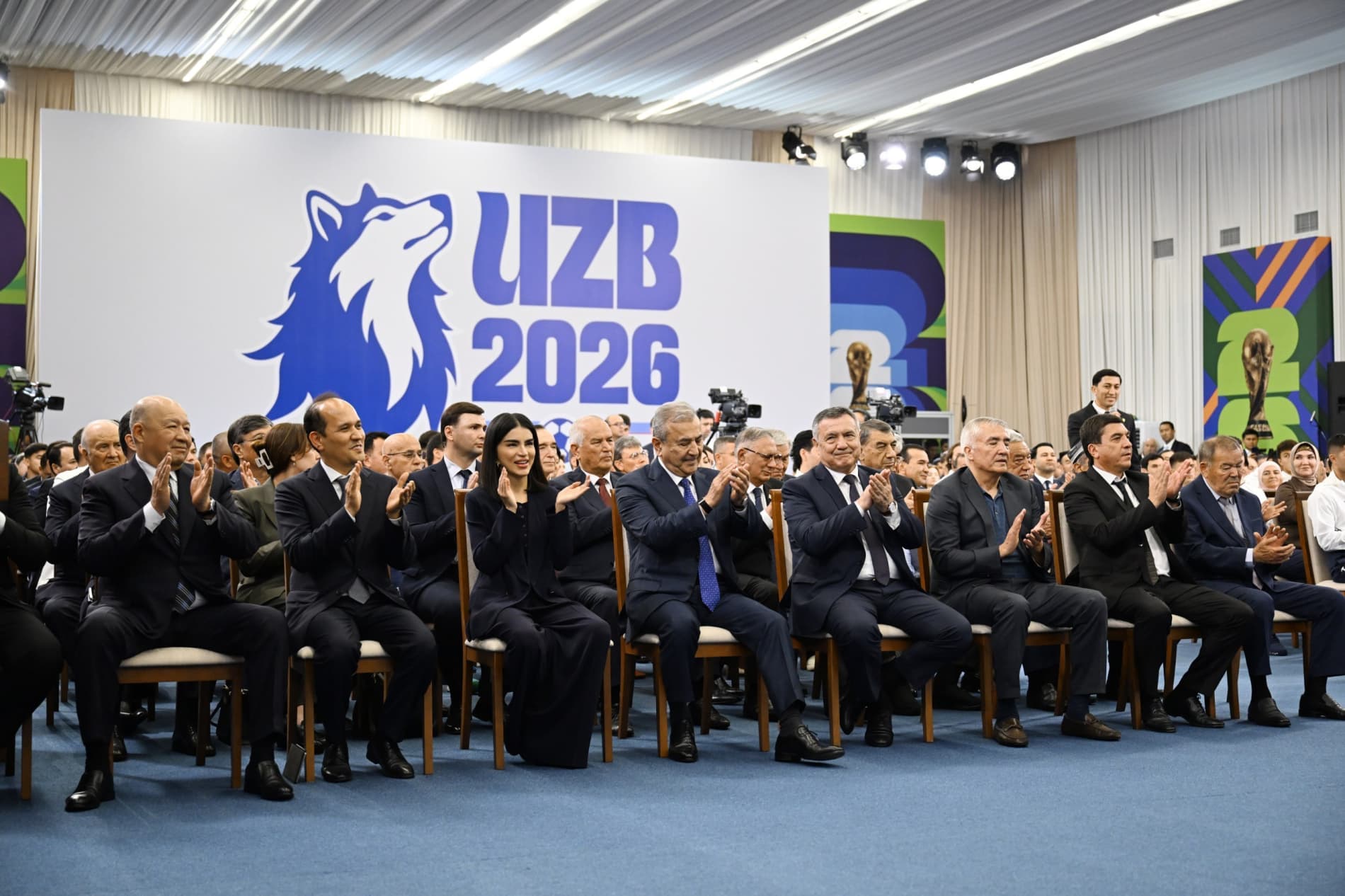 President meets with national football team