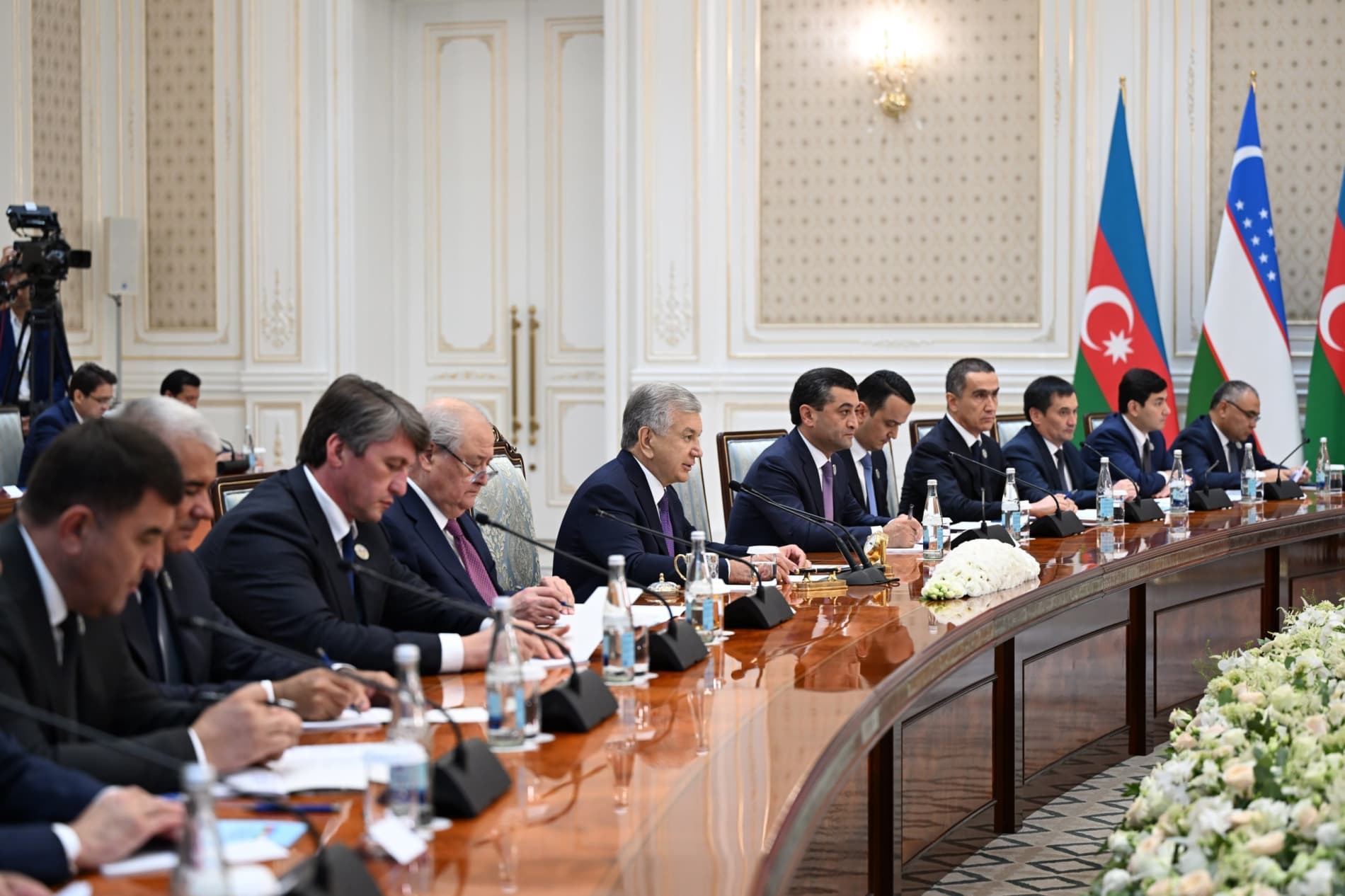 President of Azerbaijan accorded official welcome